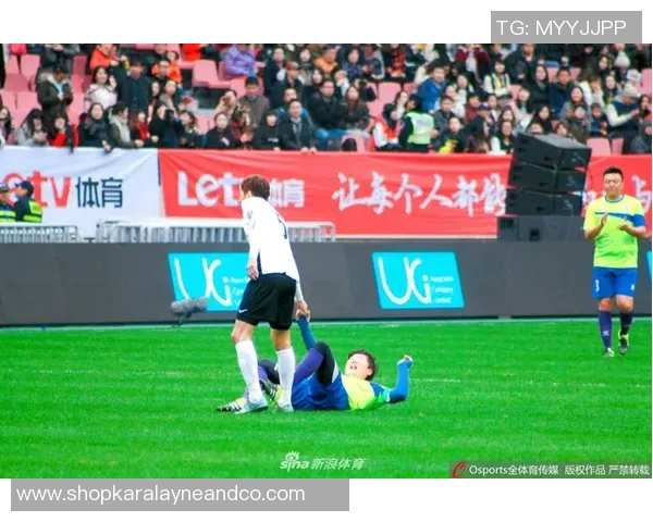 全球足球明星精彩瞬间集锦与成就回顾